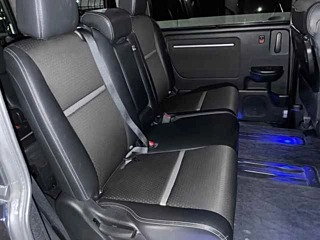 Honda Step Wagon: второй ряд сидений